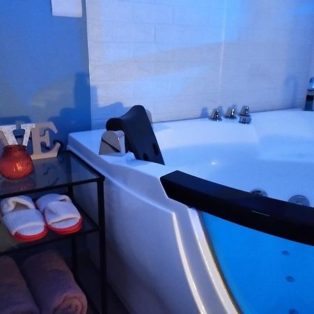 Bed&Dreams In Salento Bilocale Con Vasca Idromassaggio Villa Guagnano ภายนอก รูปภาพ
